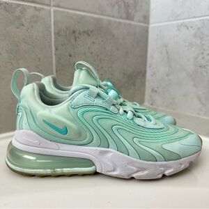 Nike Air Max 270 React Sneaker Size 5 Youth